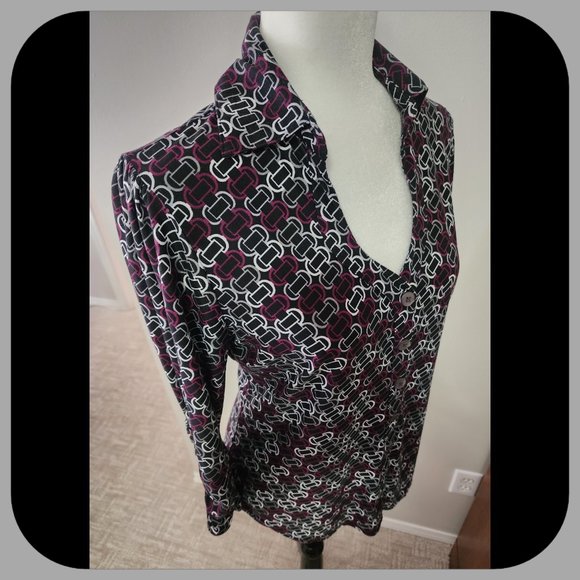 ALIDA || Almond Shaped Neckline Top (SIZE M) - Picture 2 of 7